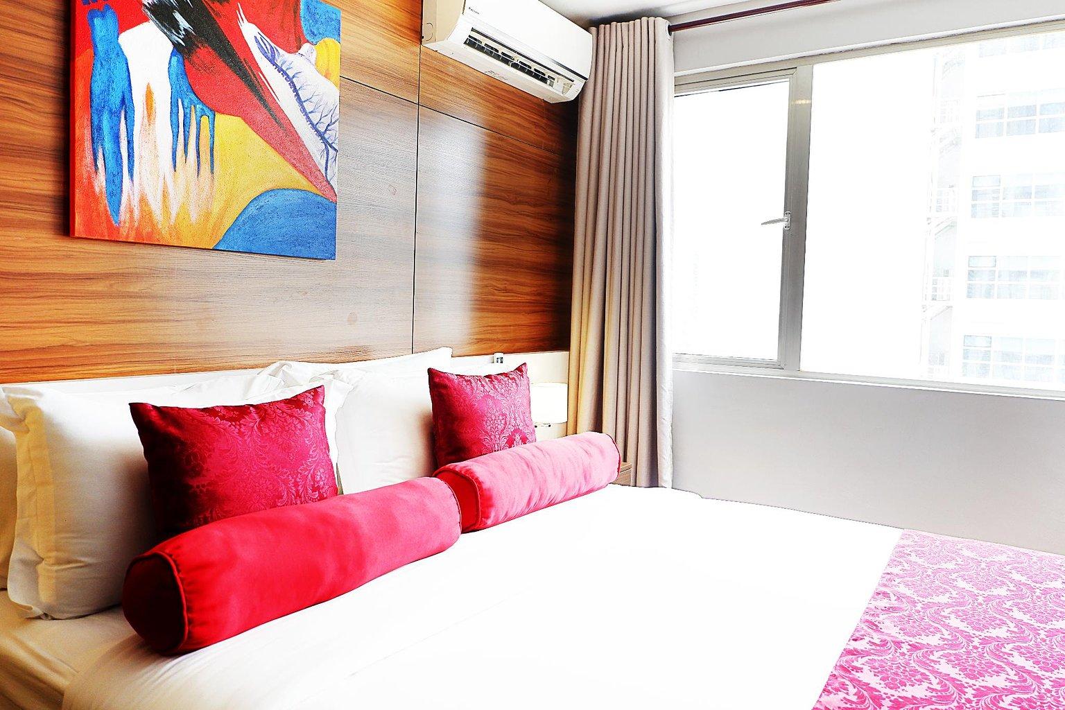 TWO BEDROOM SUITE WITH BALCONY - Valero Grand Suites by Swiss-Belhotel