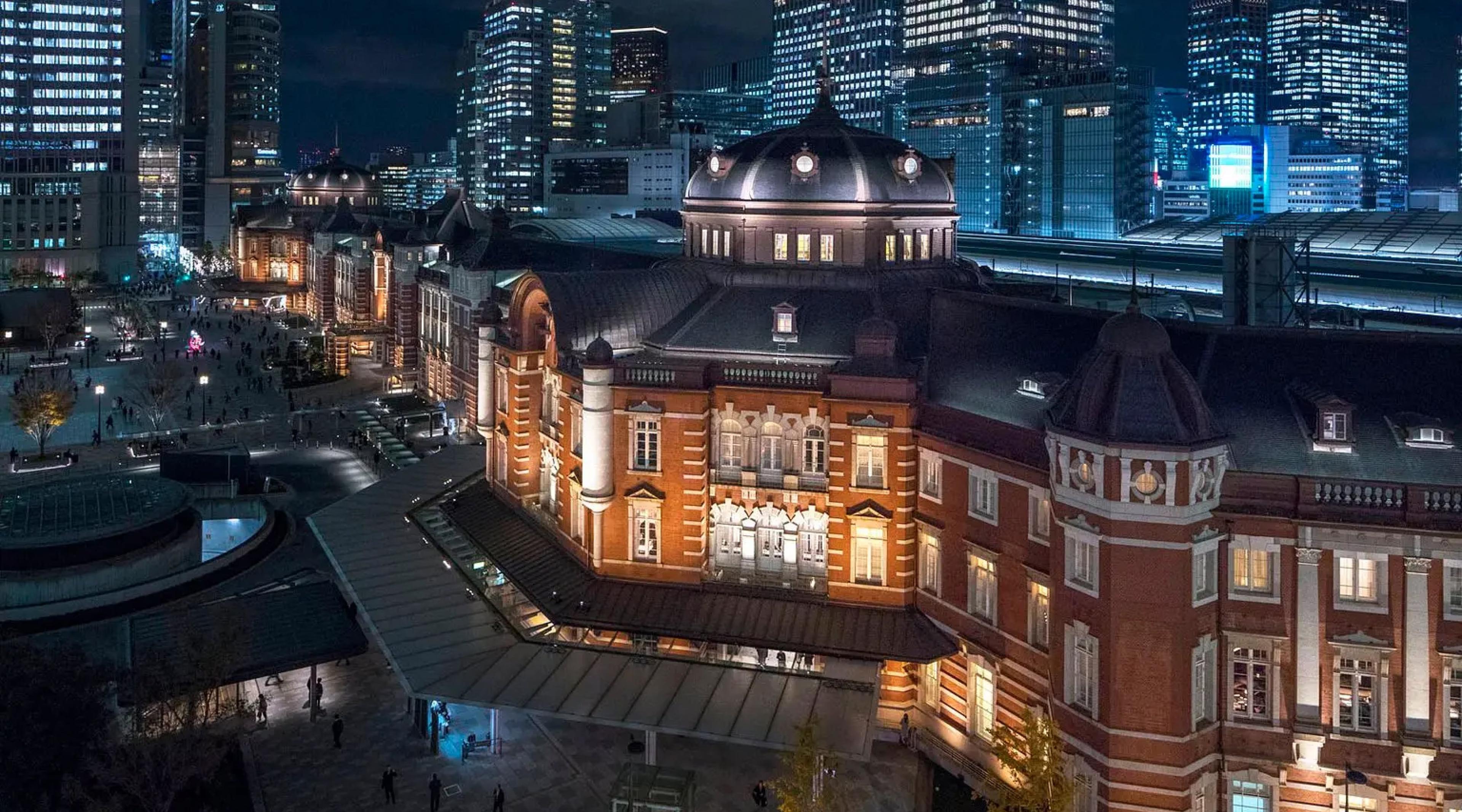 top:carouselSection.tokyoStation.name