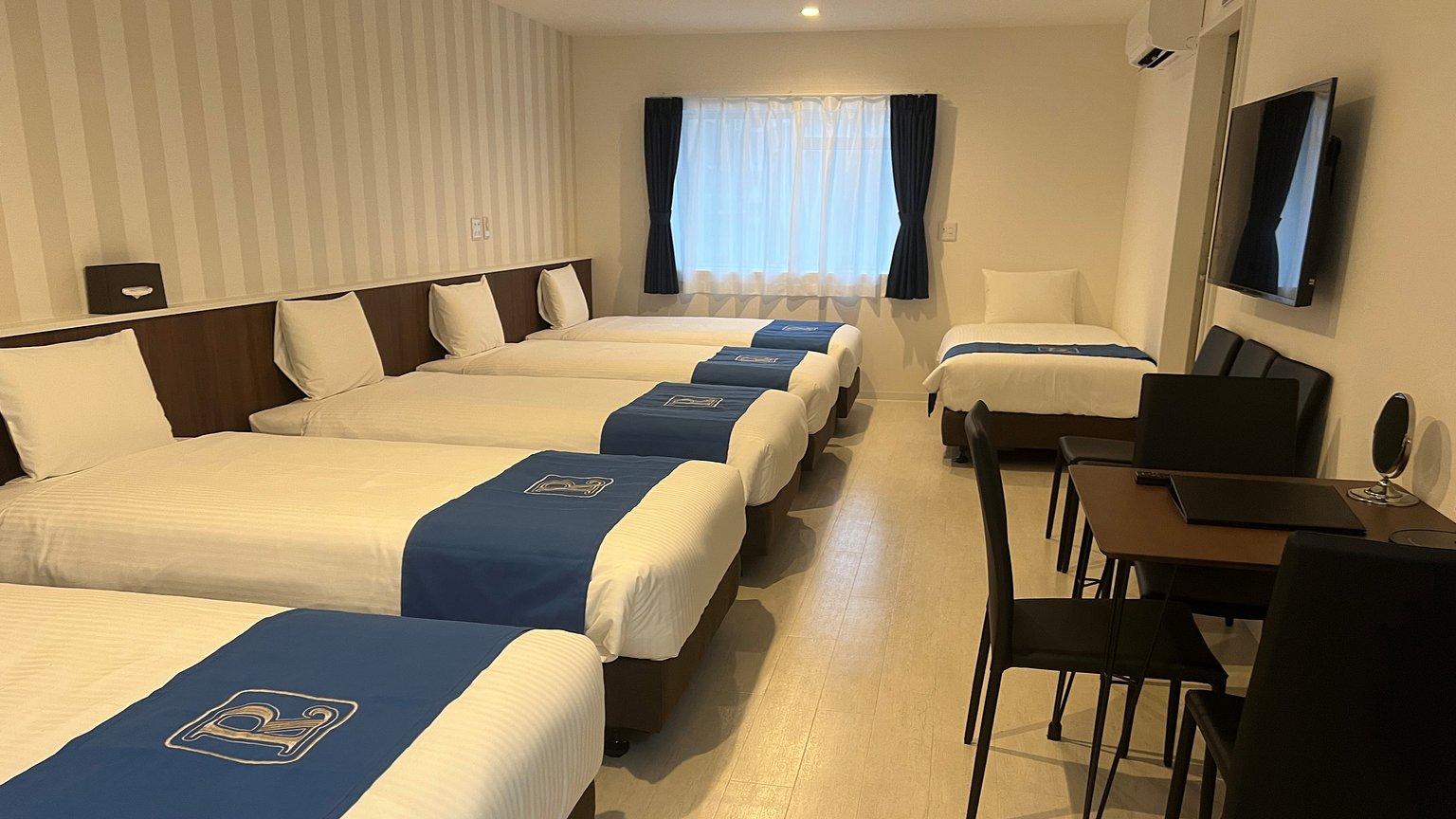 Naha Port 6 beds - Hotel Living Inn Naha-Ko Mae